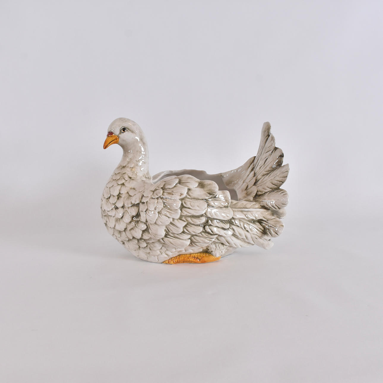 DOVE, ceramic, Italy, 20th century.