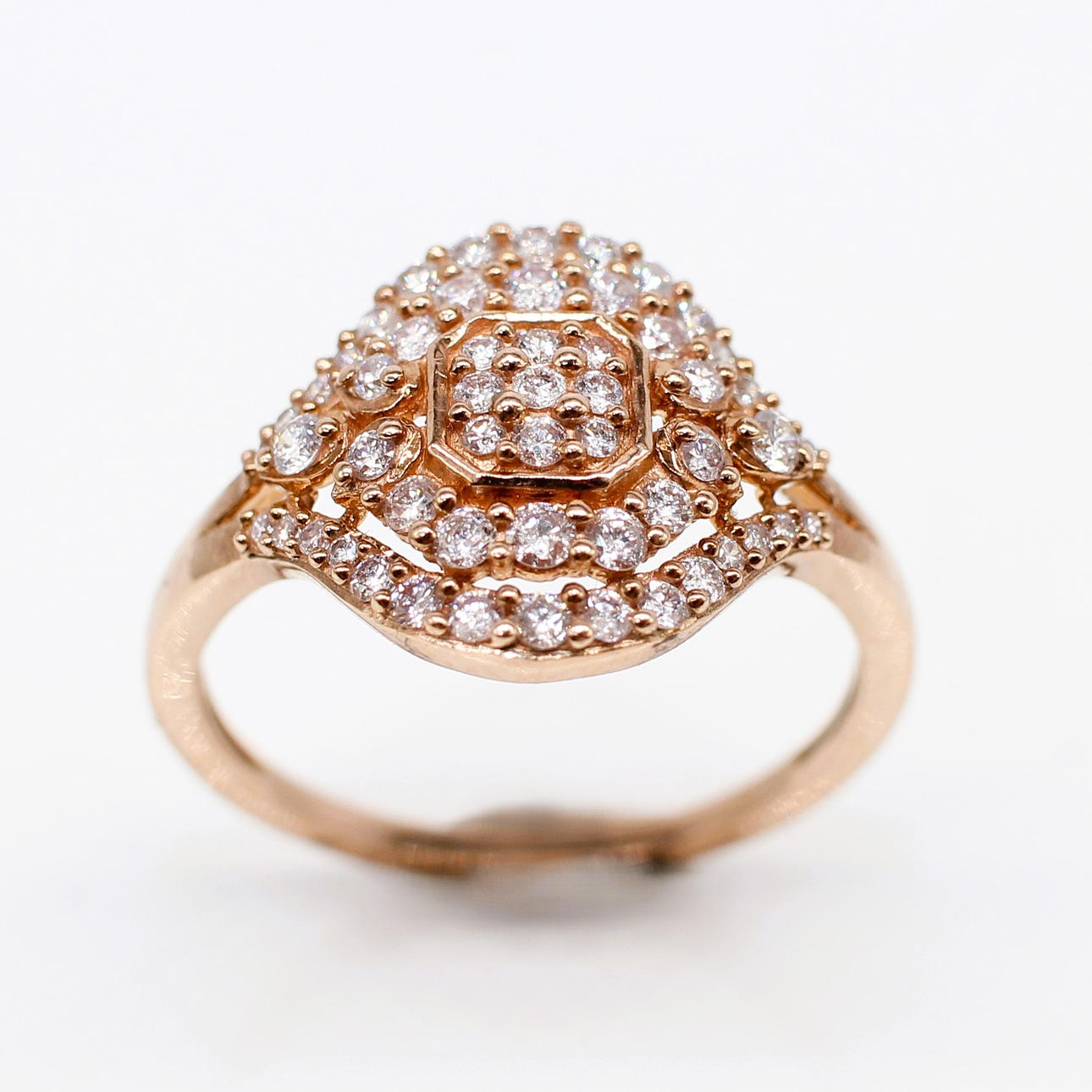 DIAMOND CLUSTER RING 0.60CT.