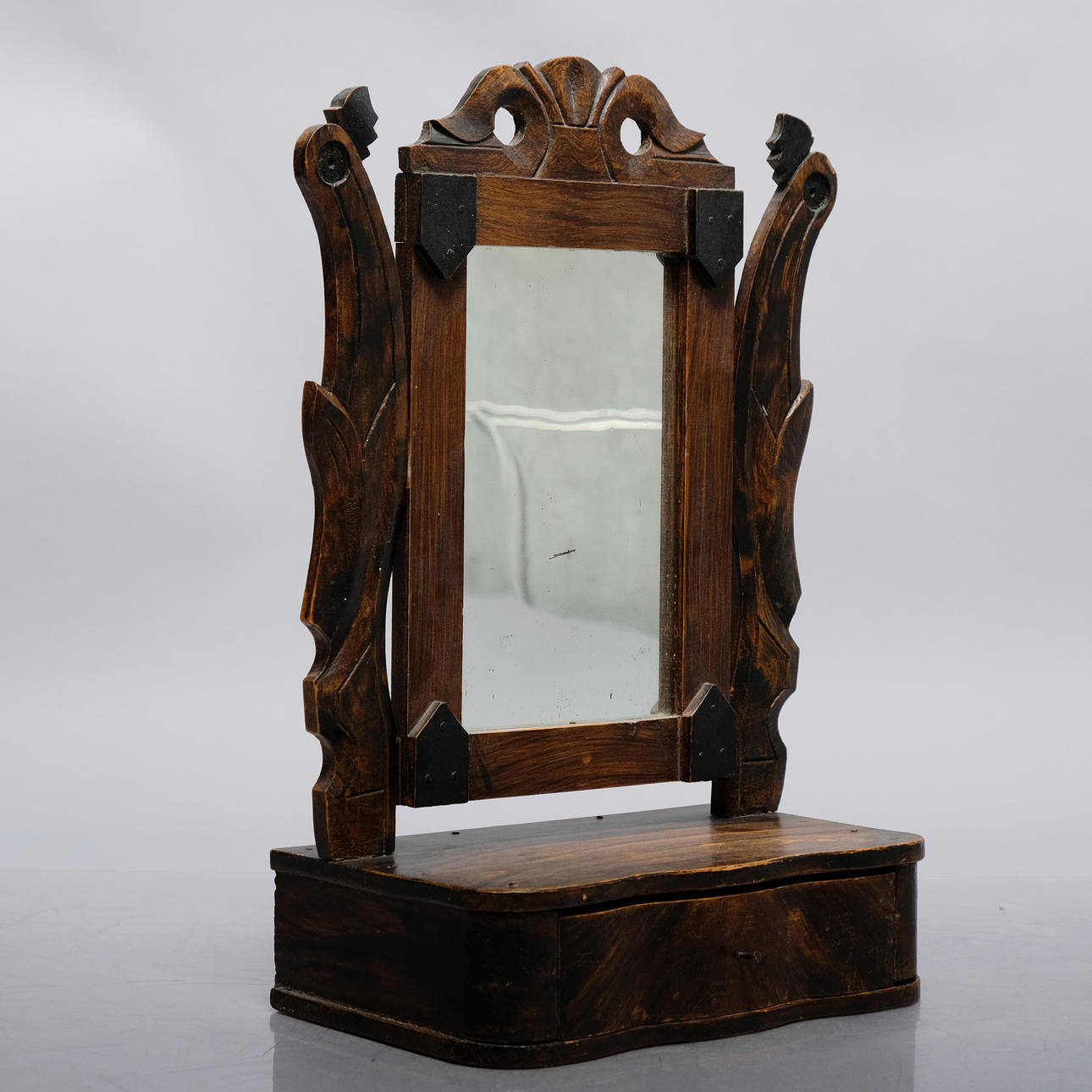 PIGTITARE, 20th century, mirror.