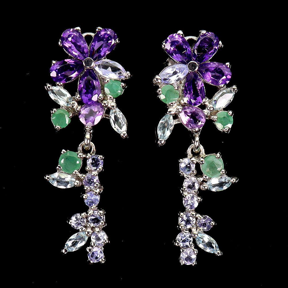SILVER GEMSTONE FLOWER EARRINGS.
