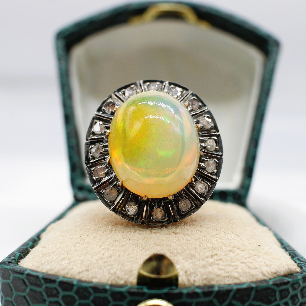 OPAL & DIAMOND RING.