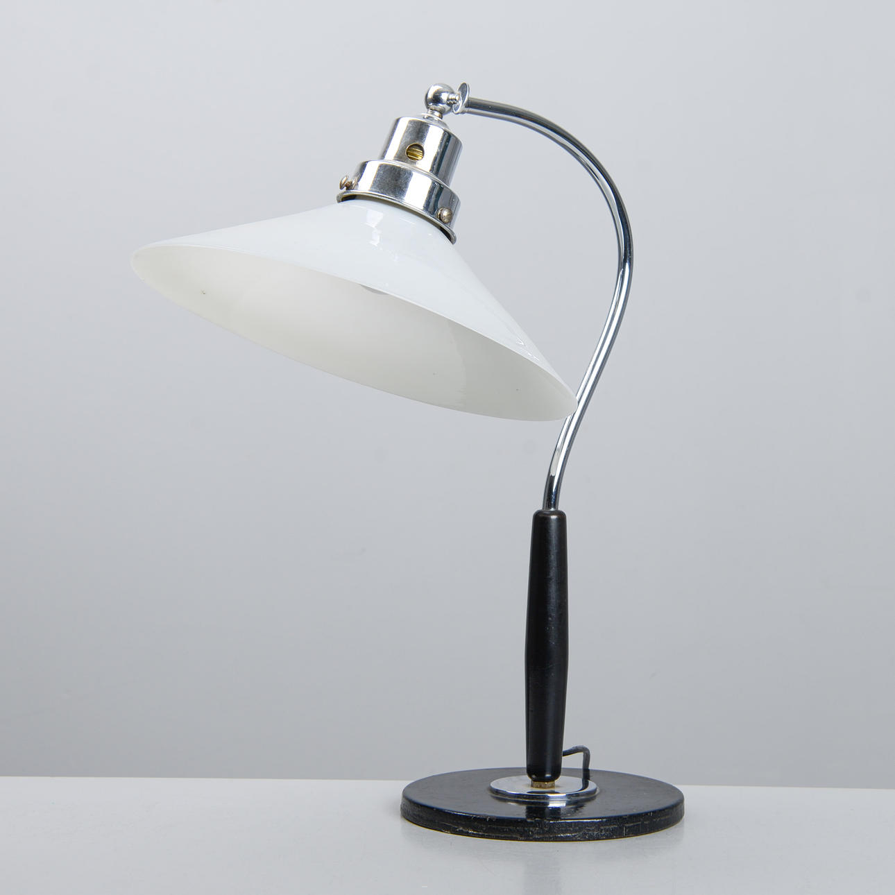 TABLE LAMP, Art Deco, mid-20th century.