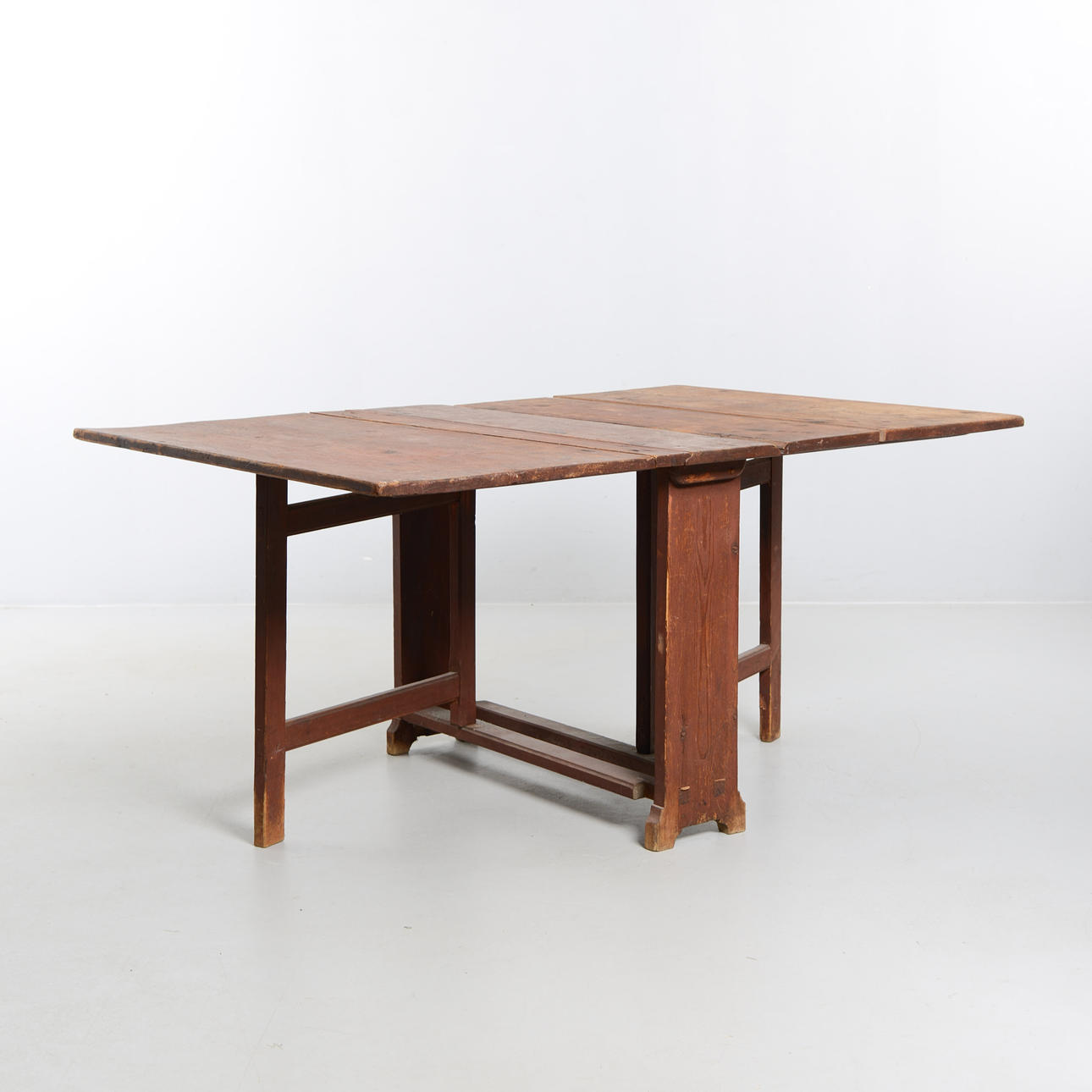DROP-LEAF TABLE, pine, 19th century.