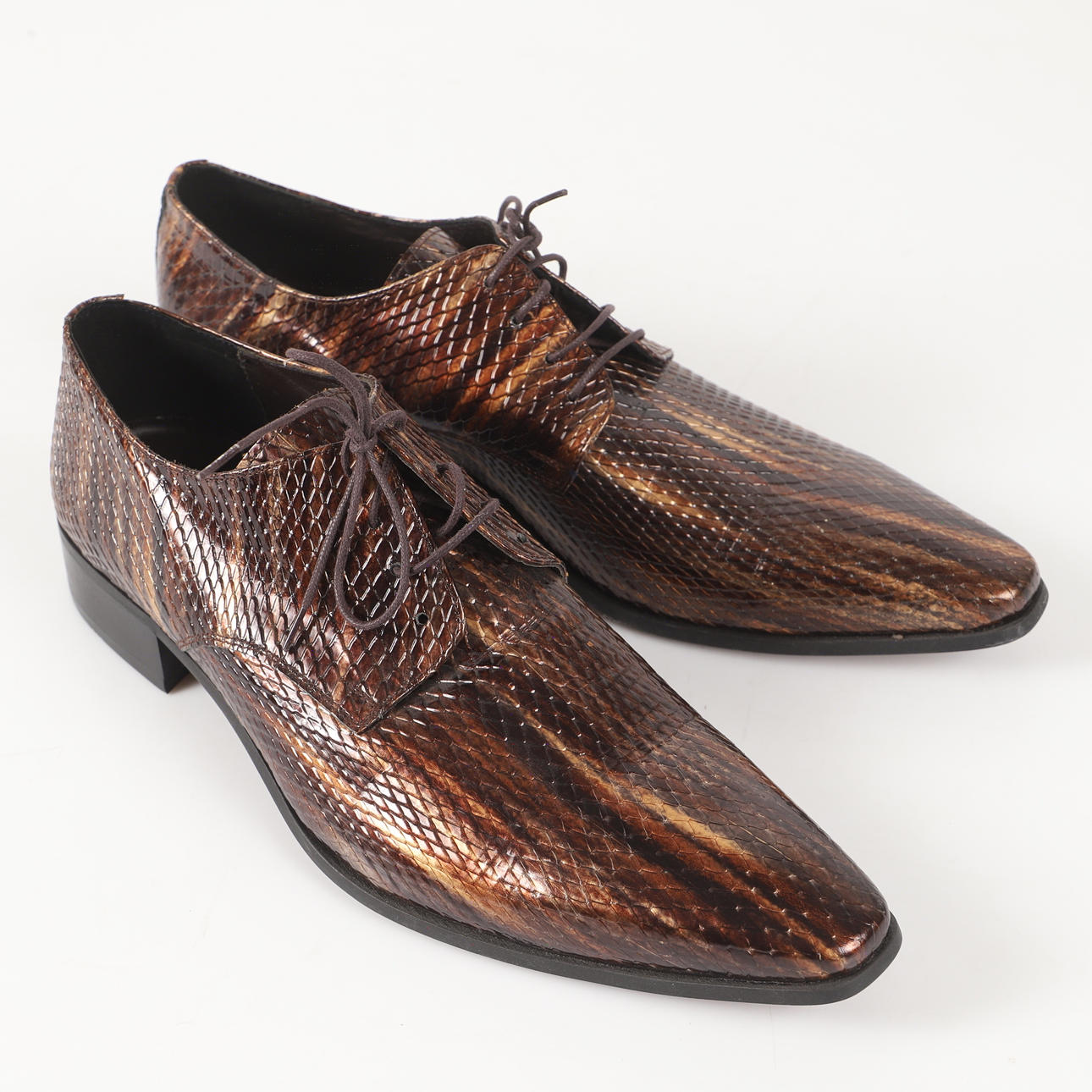MEN'S SHOES, crocodile-patterned, Gucinari.