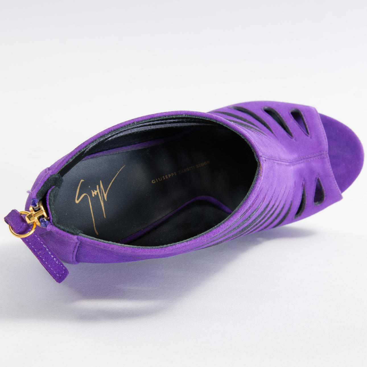 GIUSEPPE ZANOTTI stilettos in purple suede. Size 38. Vintage