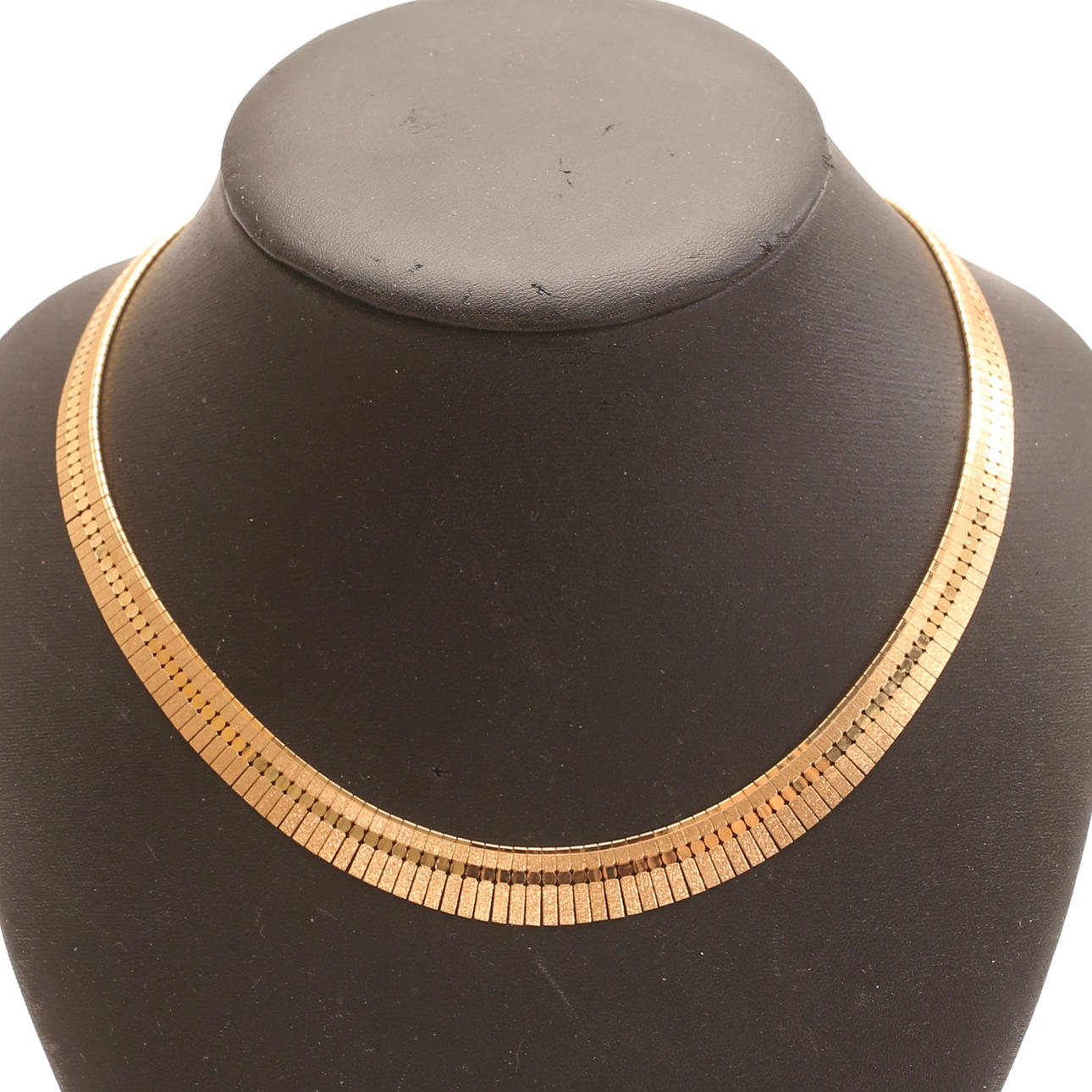 COLLIER, 18 k guld.