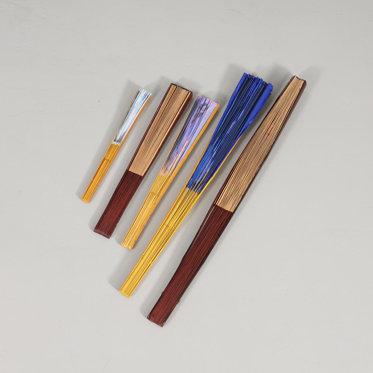 FANS 5 pcs with painted decoration.