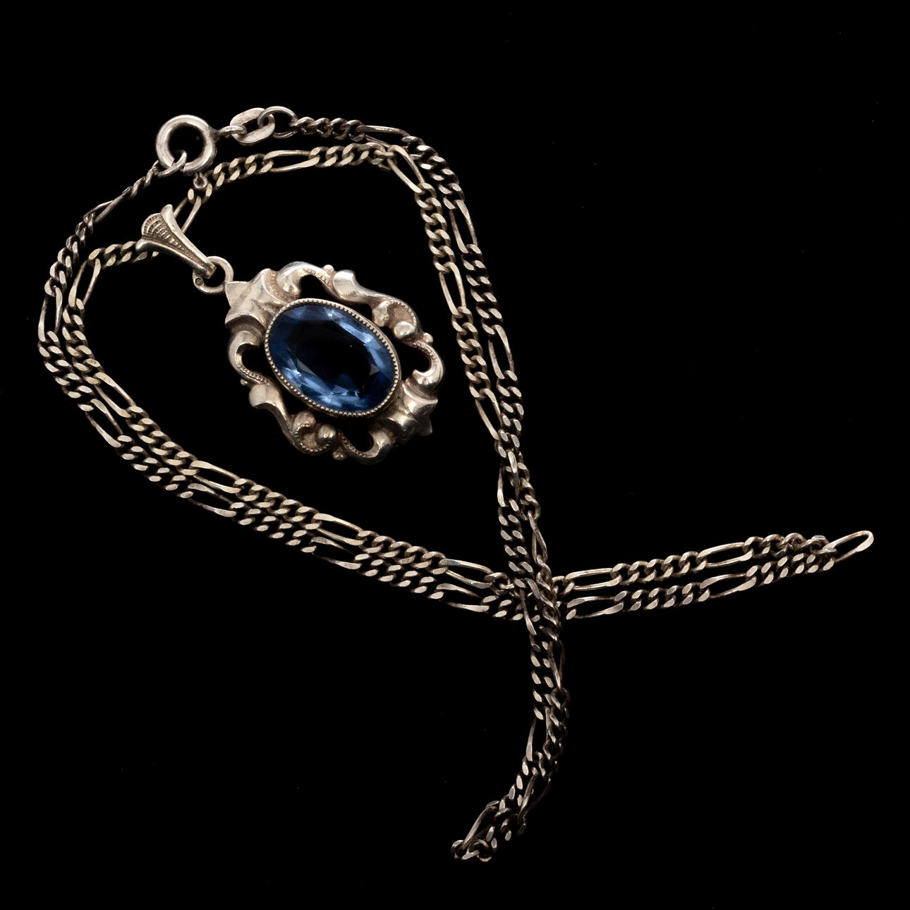 NECKLACE, Silver, Blue Topaz.