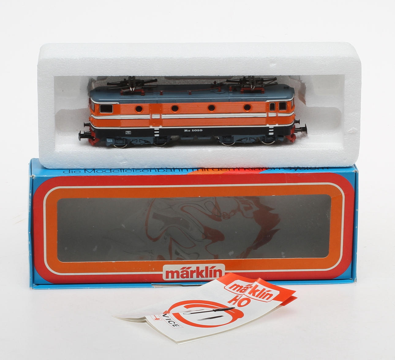 MODELLTÅG MÄRKLIN elektriskt lok 3043 Svenska Rc-loket Rc 1010, i originalkartong.