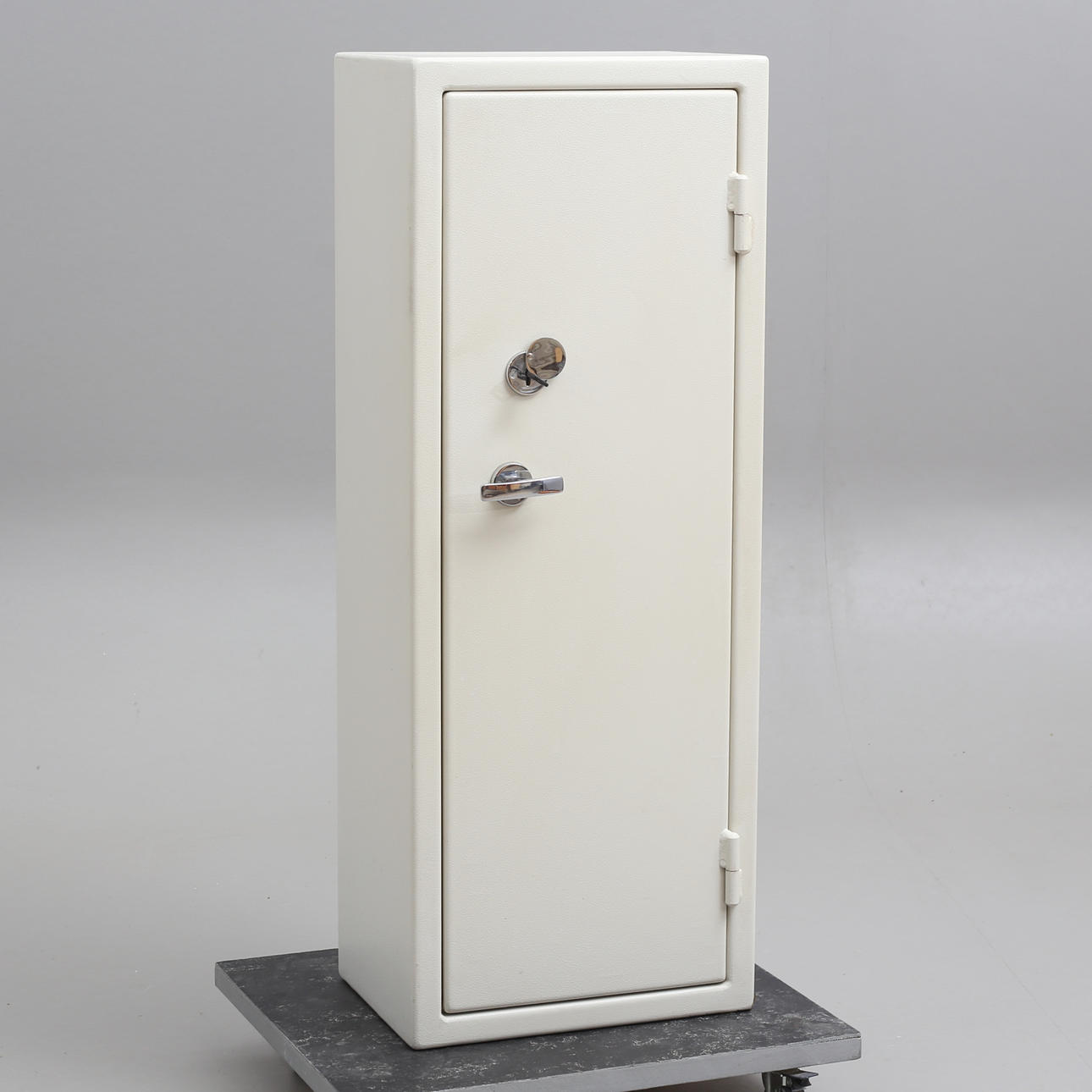 GUN SAFE, Zugil 9.