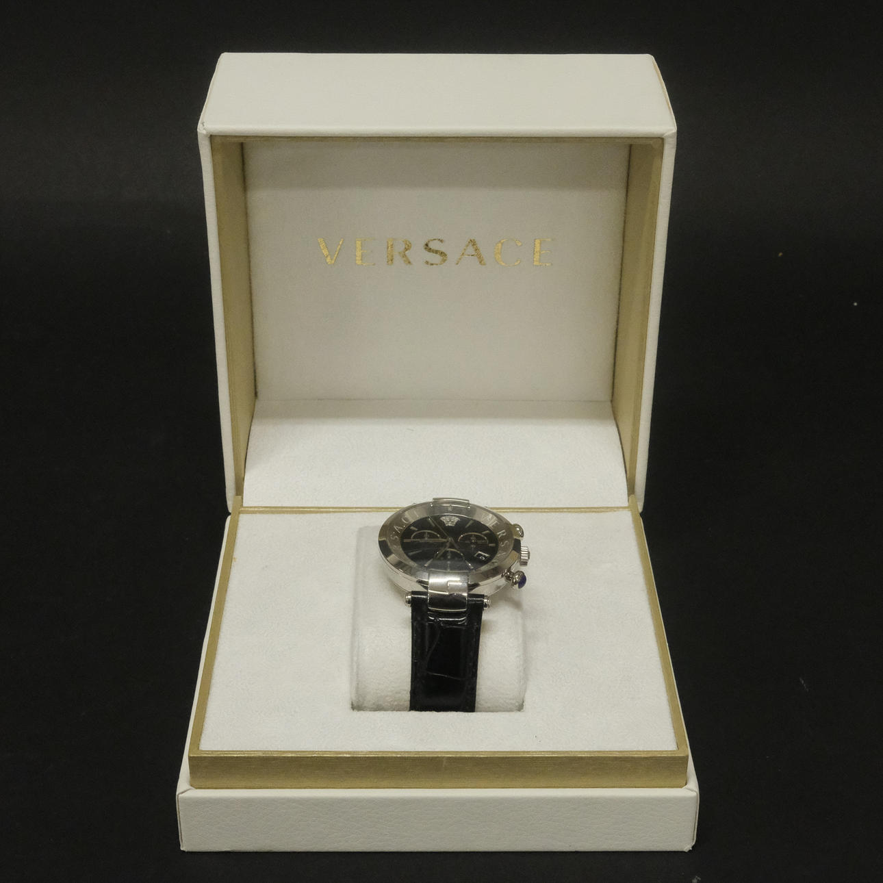 VERSACE. WRISTWATCH. QUARTZ. CONTEMPORARY.