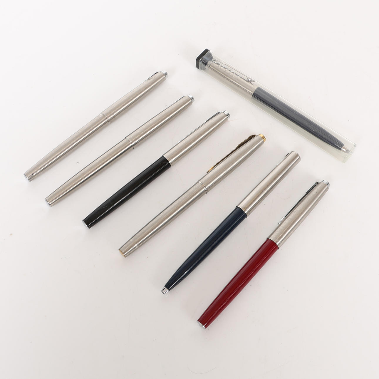 SEVEN VARIOUS PARKER PENS (7).
