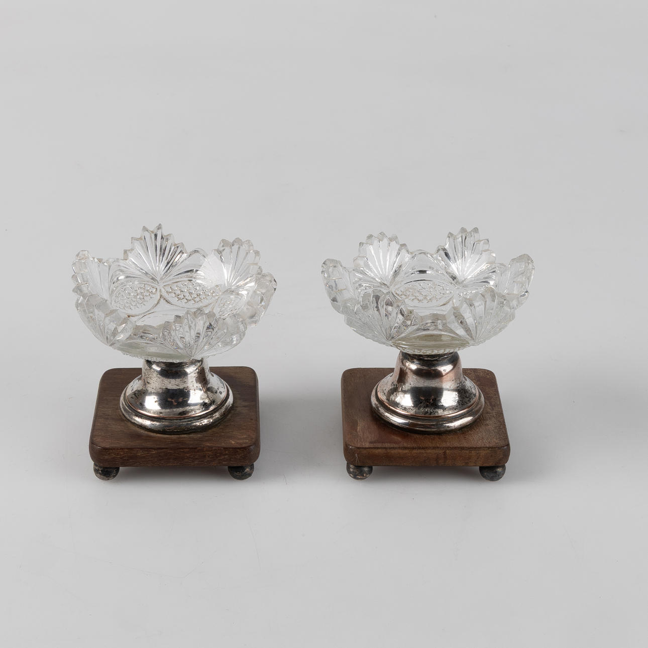 SALT CELLARS, 1 pair, probably England, 19th century.