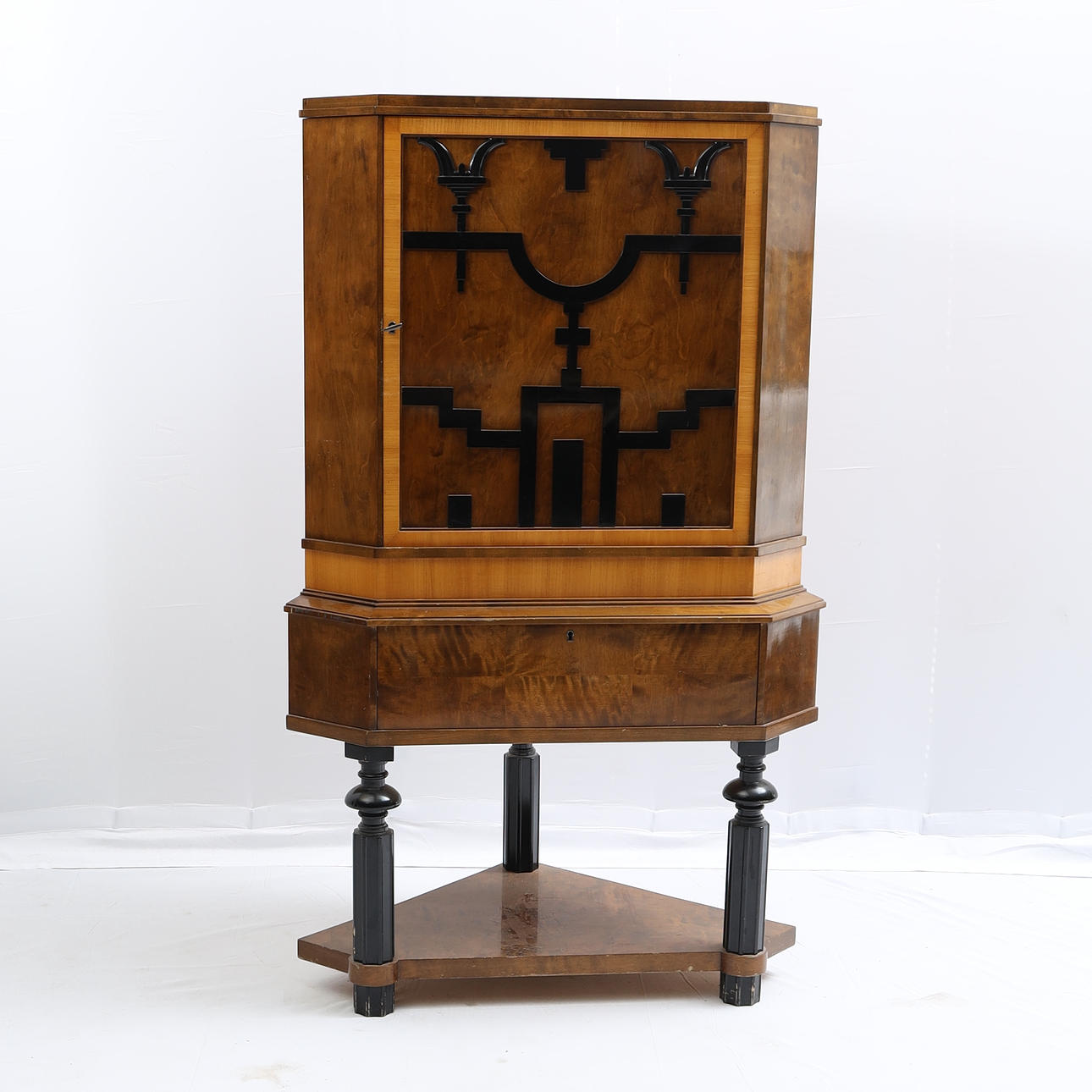 CORNER CABINET, Bröderna Holm in Ransta, Swedish modern, 1930s.