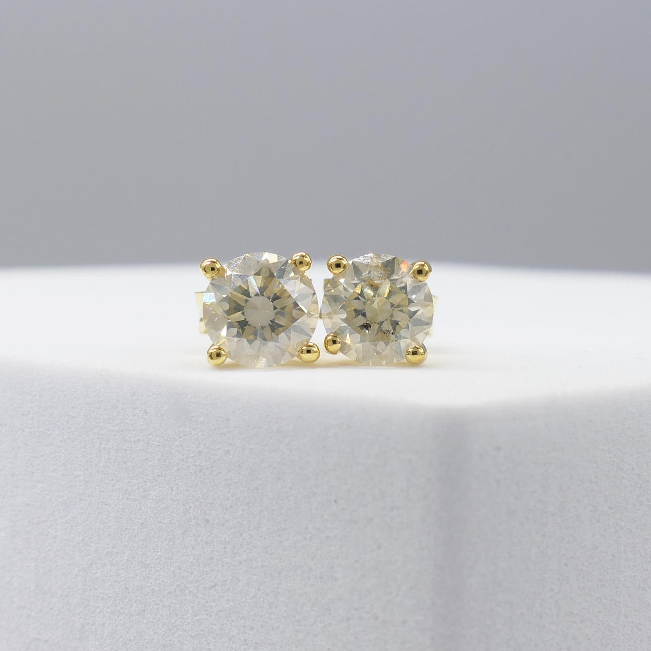 1.47CT DIAMOND solitaire studs.