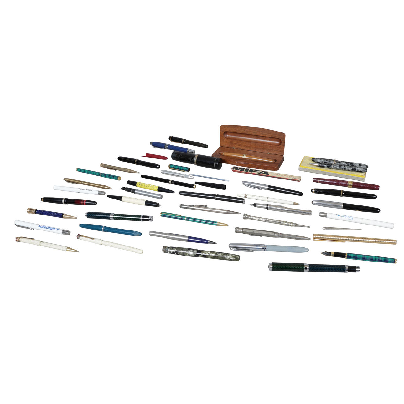A COLLECTION OF VARIOUS PENS (QTY). Collectables - Pens - Auctionet