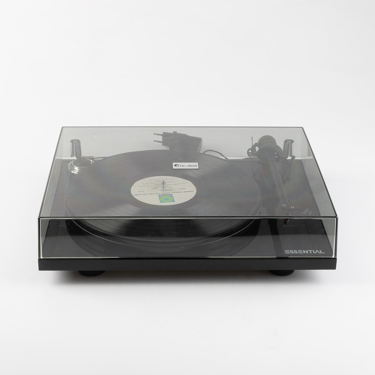 TURNTABLE, Pro-ject, Essential.