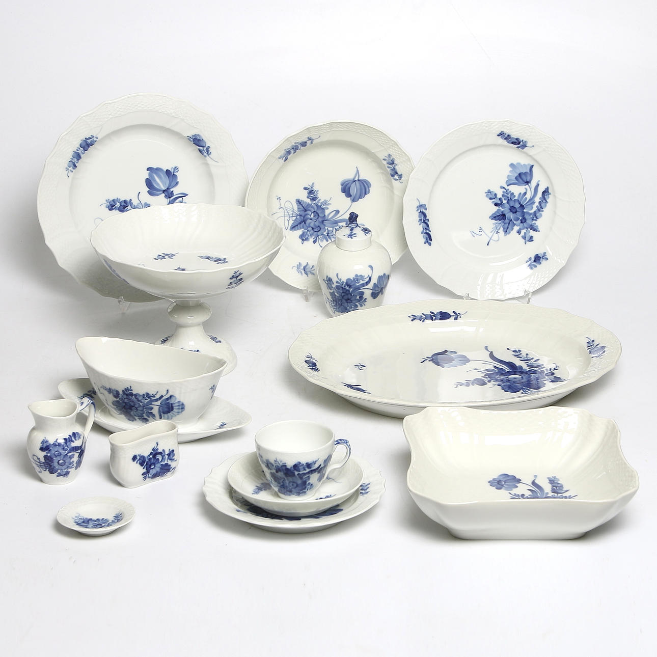 MAT- och KAFFESERVIS, 80 delar, "Blå Blomst", Kunglig Dansk, Danmark, 1900-tal.