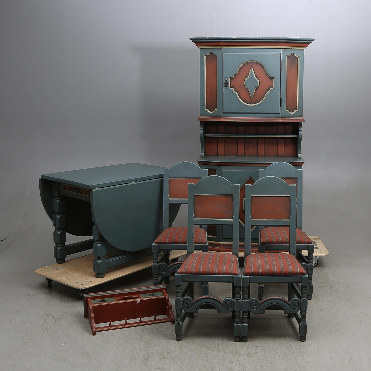 MATSALSMÖBEL, 7 delar, Krogennäs, allmoge stil, 1900-tal.