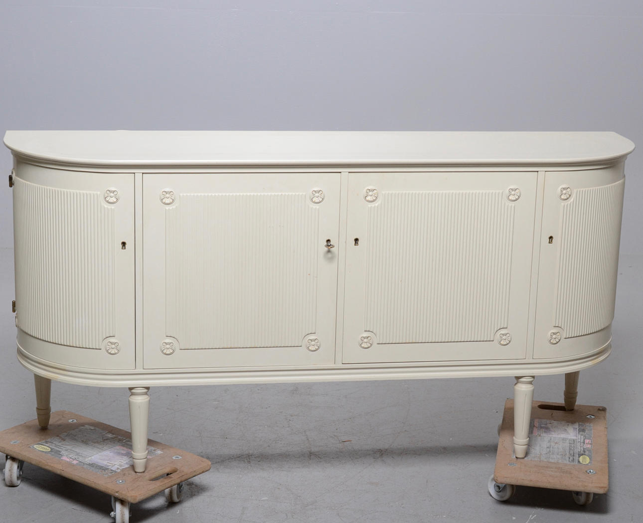 SIDEBAORD, gustaviansk stil, serie "Axet".