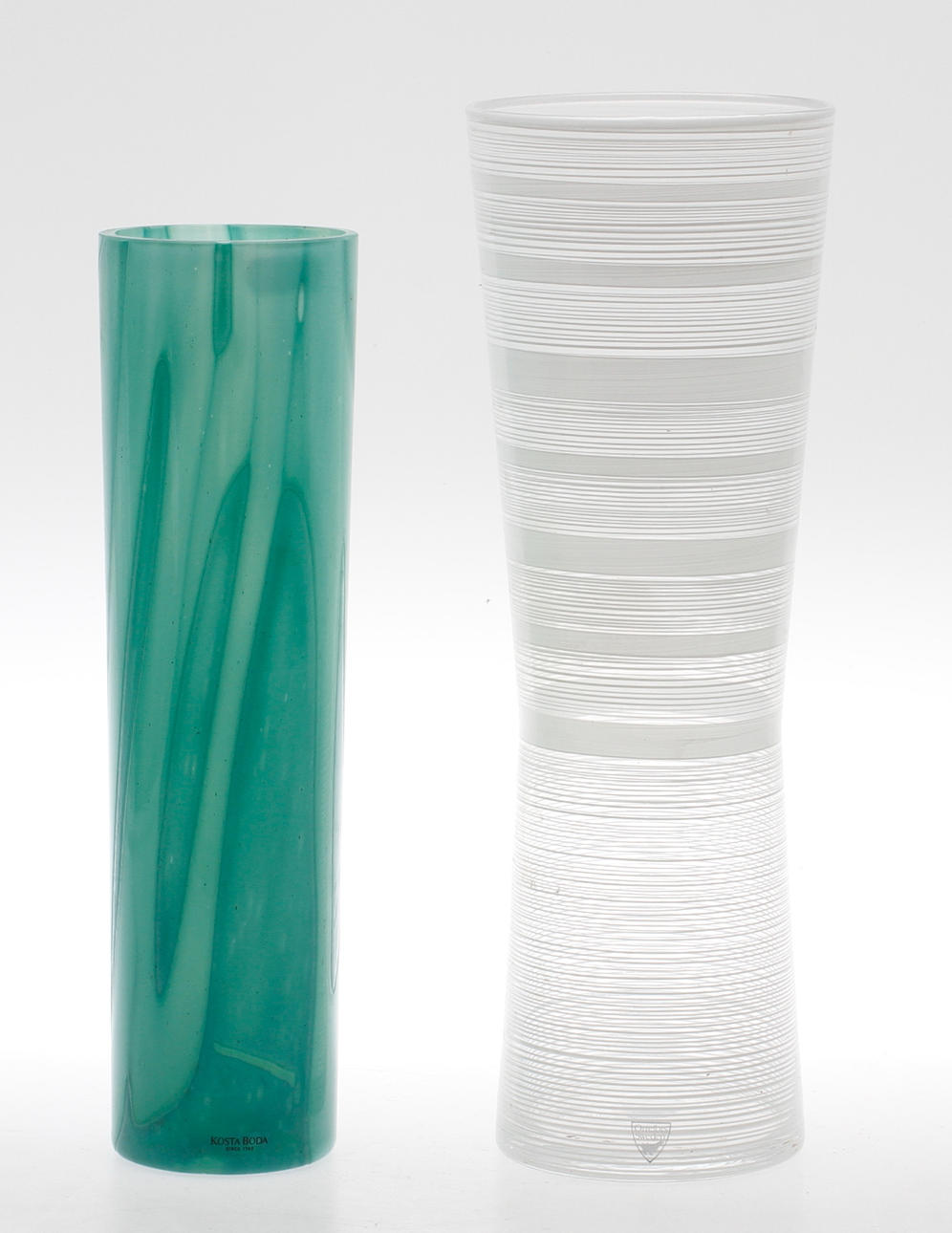 VASER, 2 st, glas, Kosta Boda samt Orrefors.