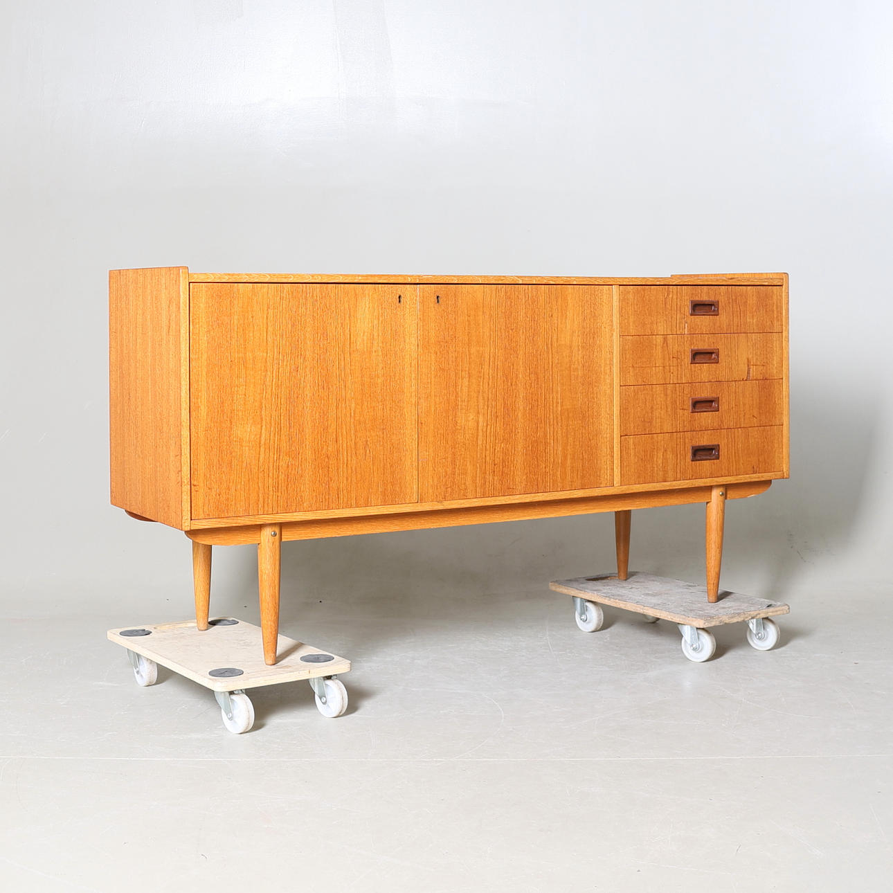 SIDEBOARD, oak, mid-20th century.