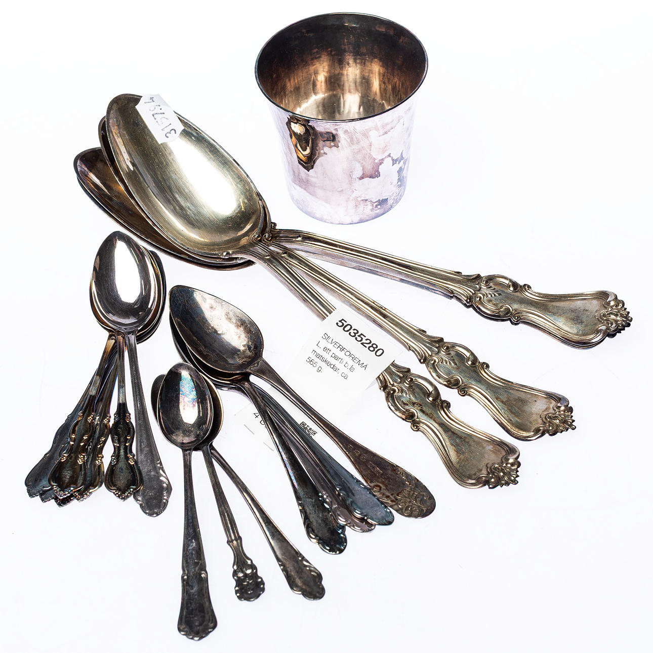 SILVER ITEMS, a lot including tablespoons, approx. 565 g.