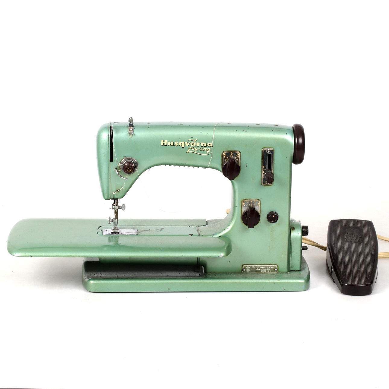 SEWING MACHINE, "ZigZag", Husqvarna, mid-20th century.