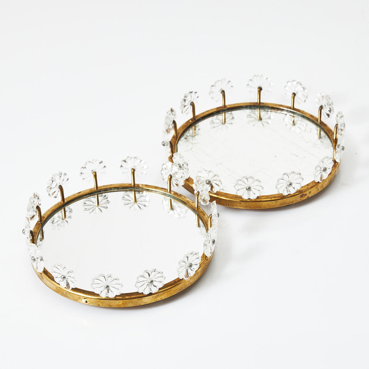 ESTRID ERICSON, attributed, table plateau / coasters 2 pieces, brass frame with decoration of clear glass daisies.