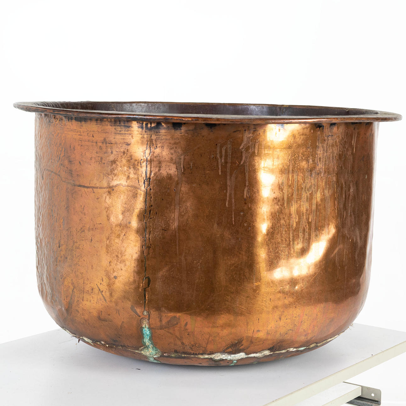 COPPER TUB, early 20th century.