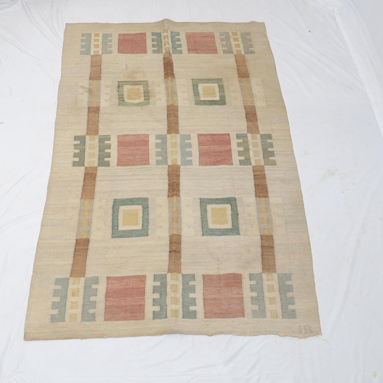 IDA RYDELIUS. Rug, röllakan, geometric pattern. Monogram signed.