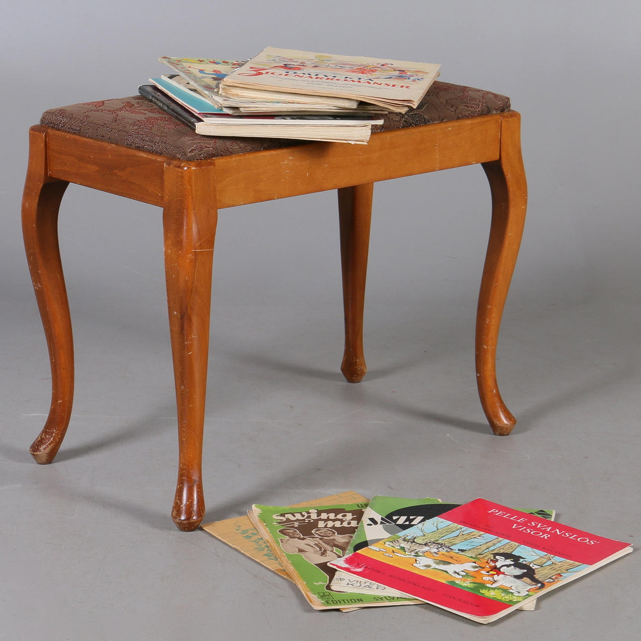 PIANOPALL, rokokostil, noter medföljer, 1900-tal.