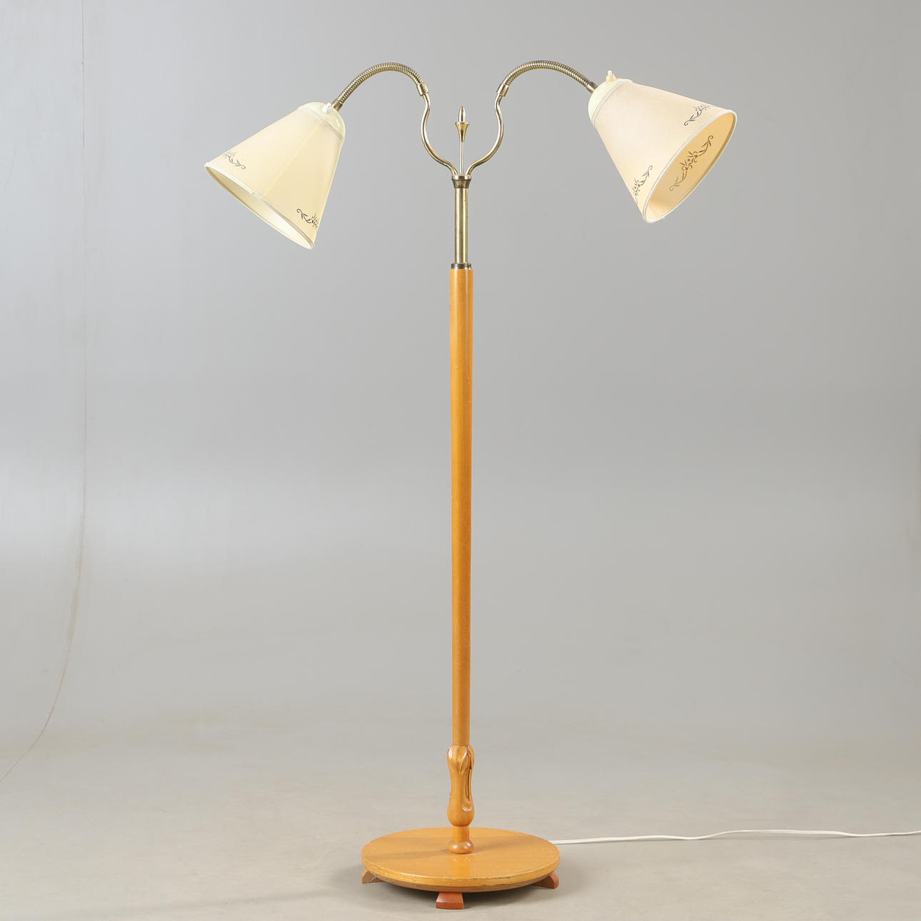 FLOOR LAMP, elm, mid-20th century.