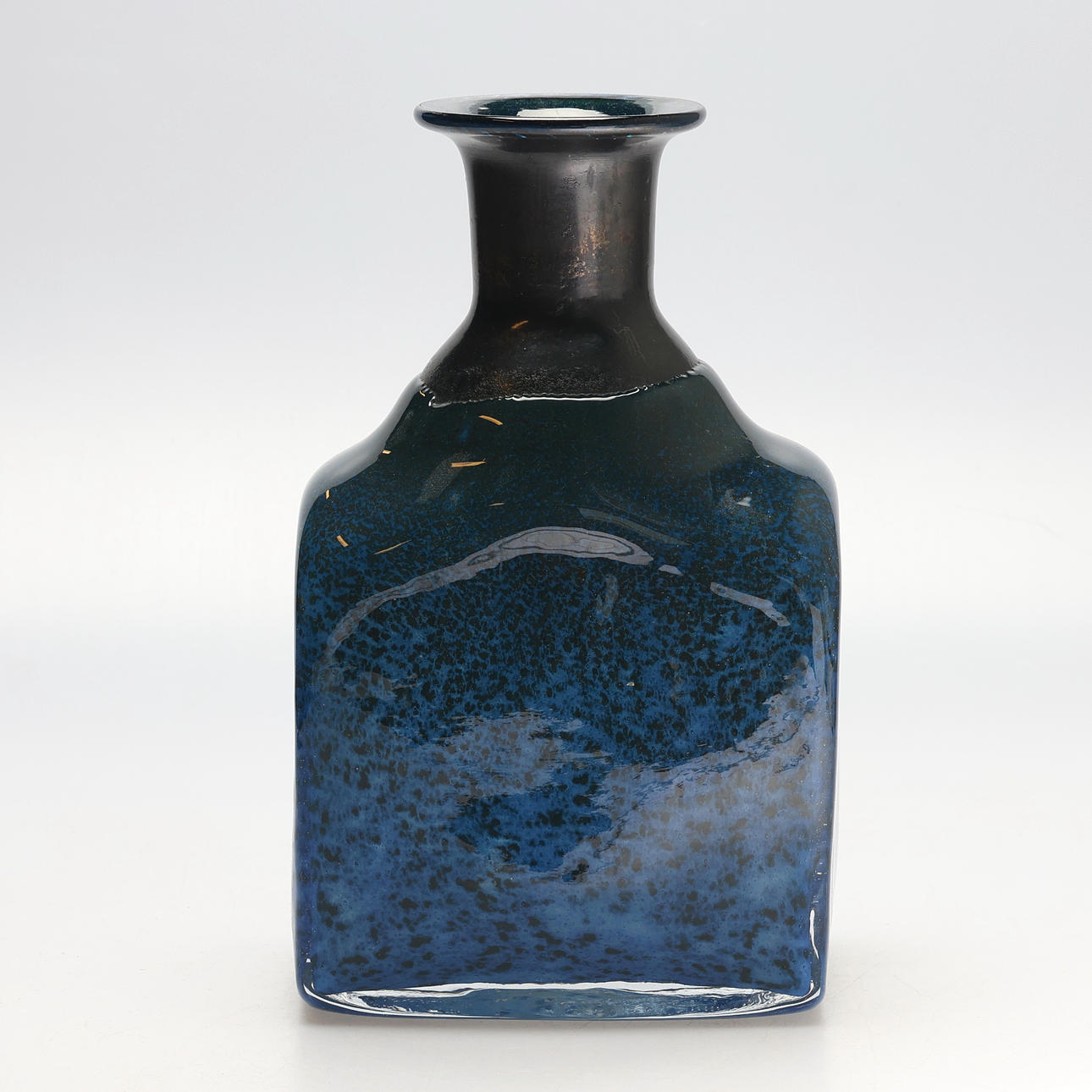 BERTIL VALLIEN. Vase, signed.