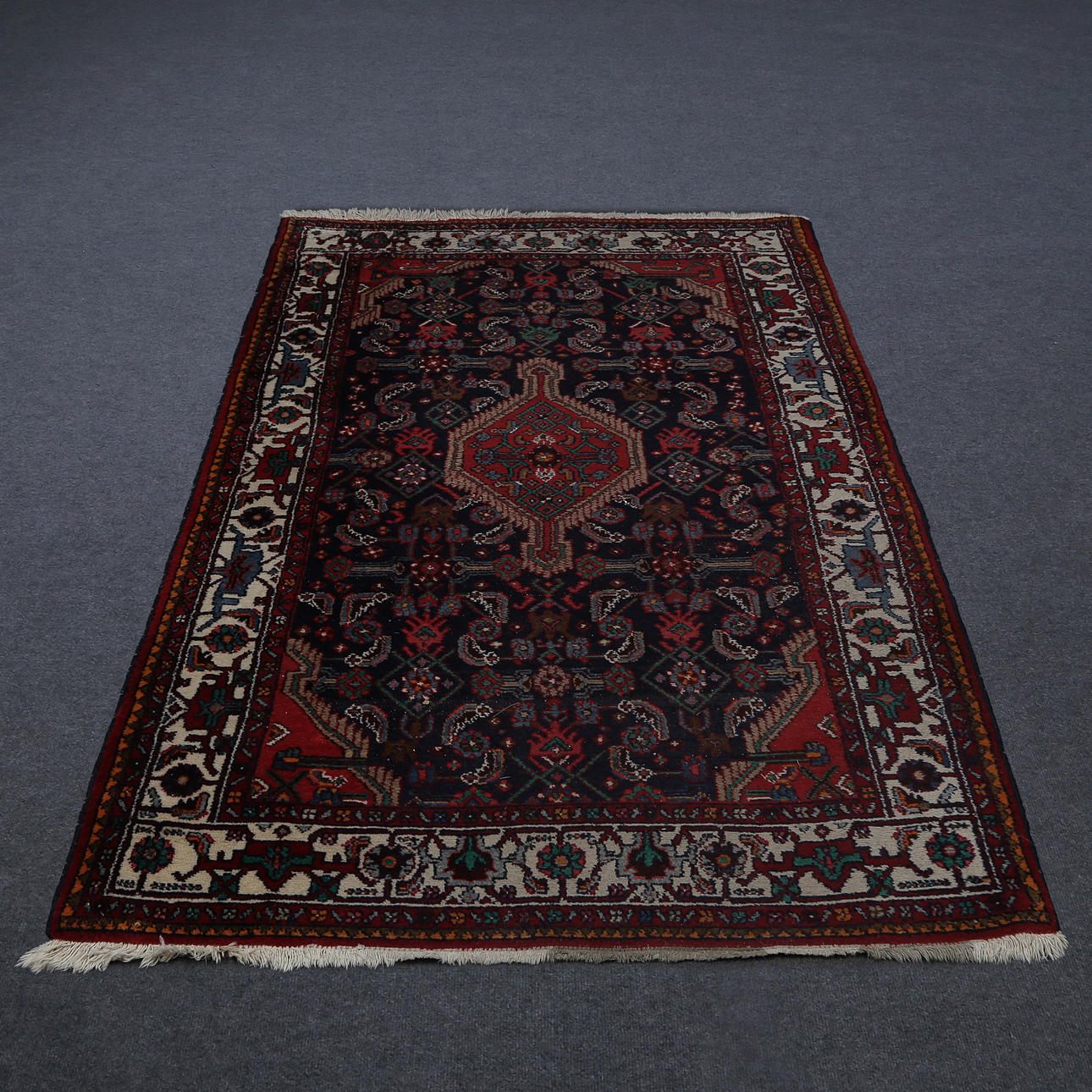 GENUINE CARPET (208x134).