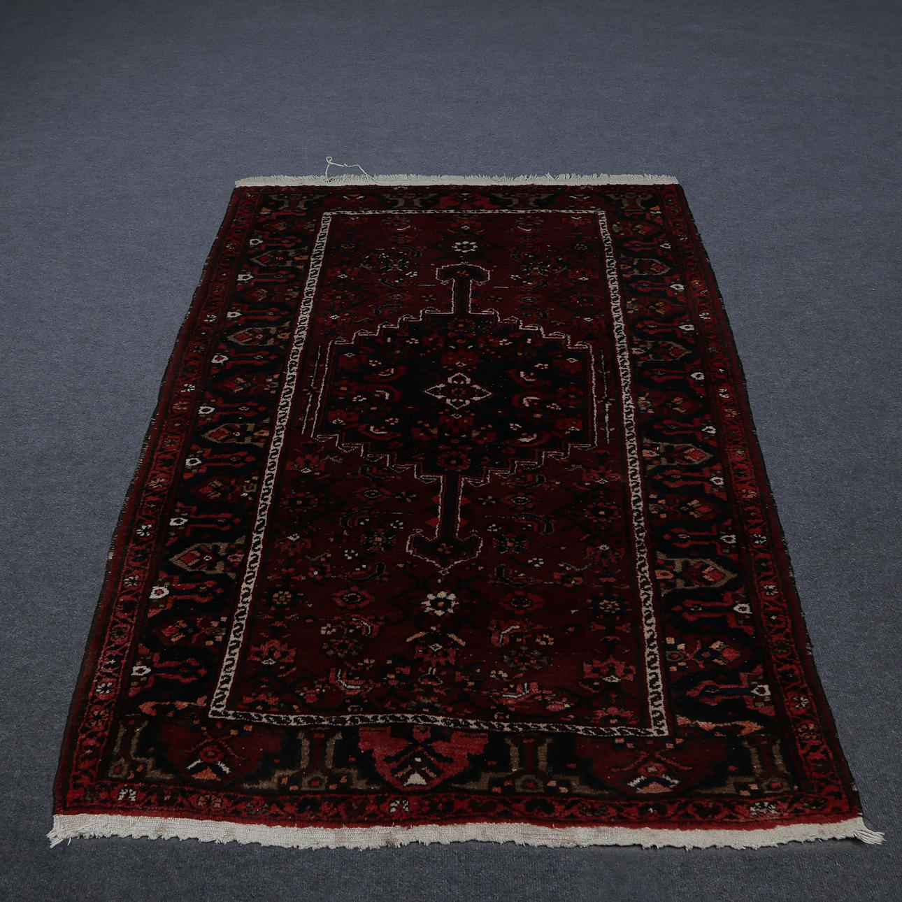 GENUINE CARPET (198x135).