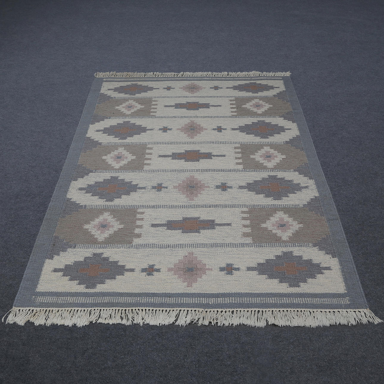 RÖLLAKAN RUG (202x140).