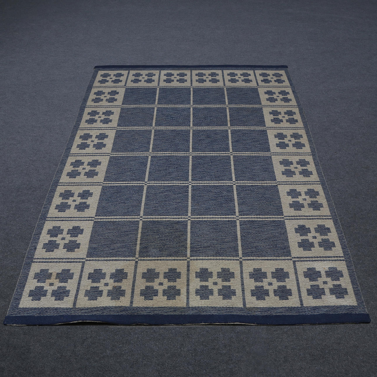 RÖLLAKAN RUG (238x160).