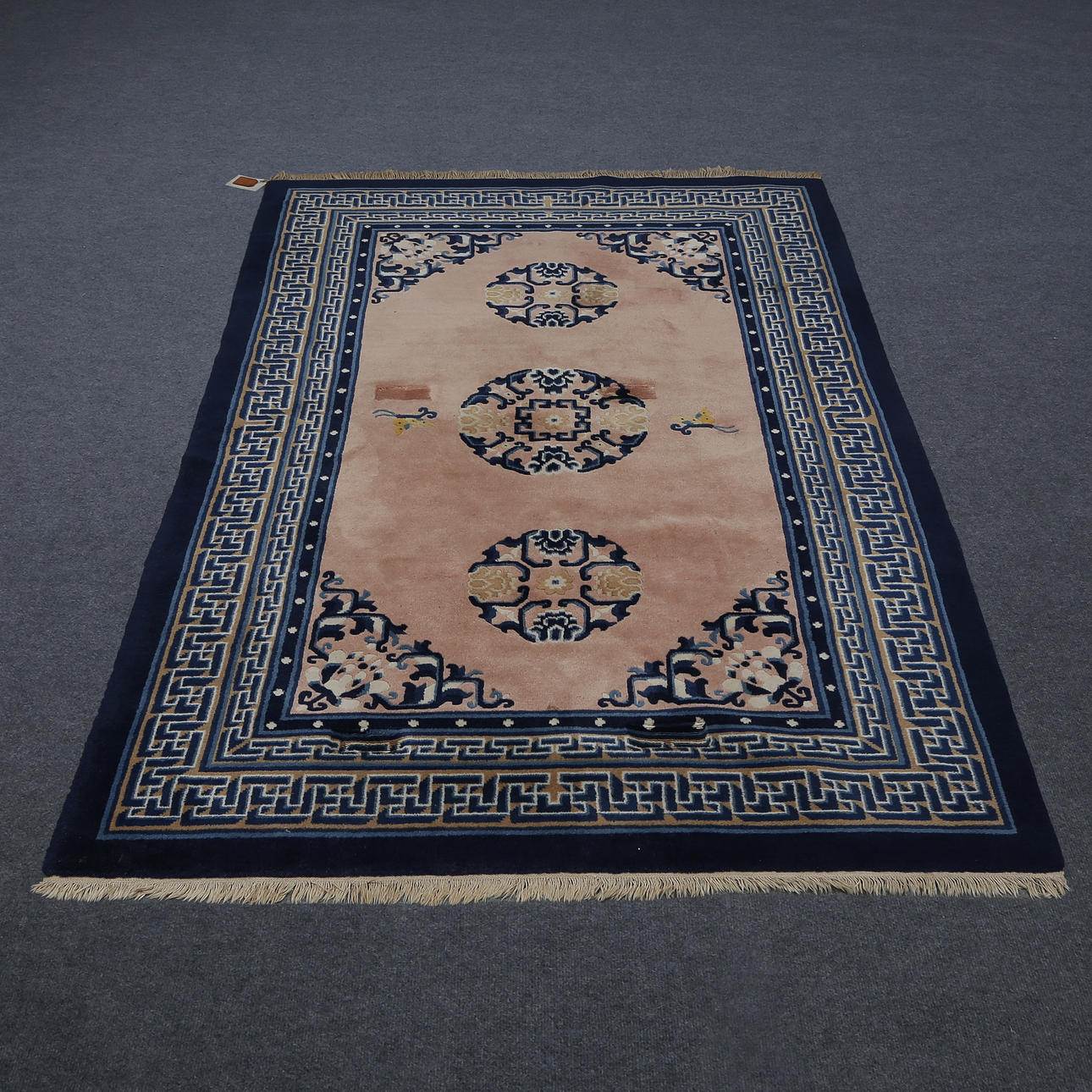 CHINESE RUG (198x130).