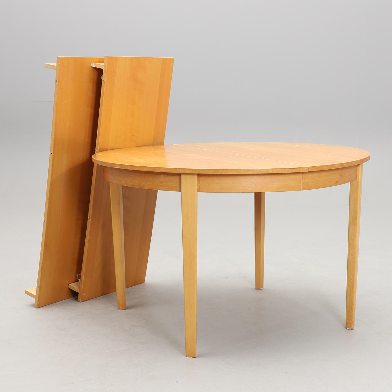 DINING TABLE, 1970s/80s.