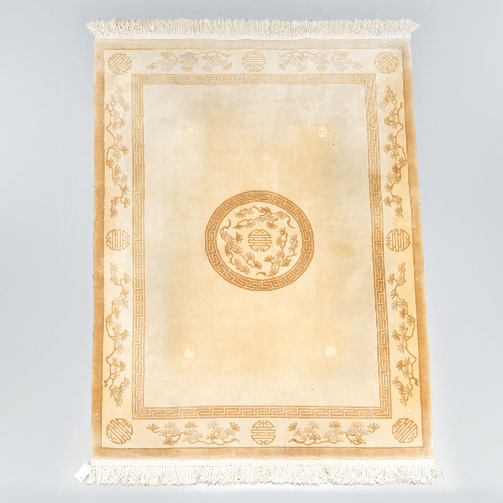 SALON CARPET, China, Hand-knotted.