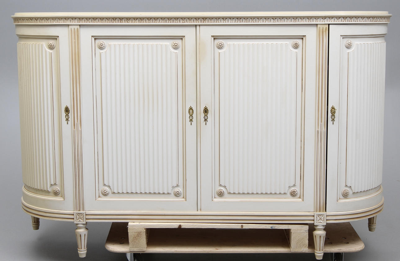 SIDEBOARD, Gustaviansk stil, 1900 tal.