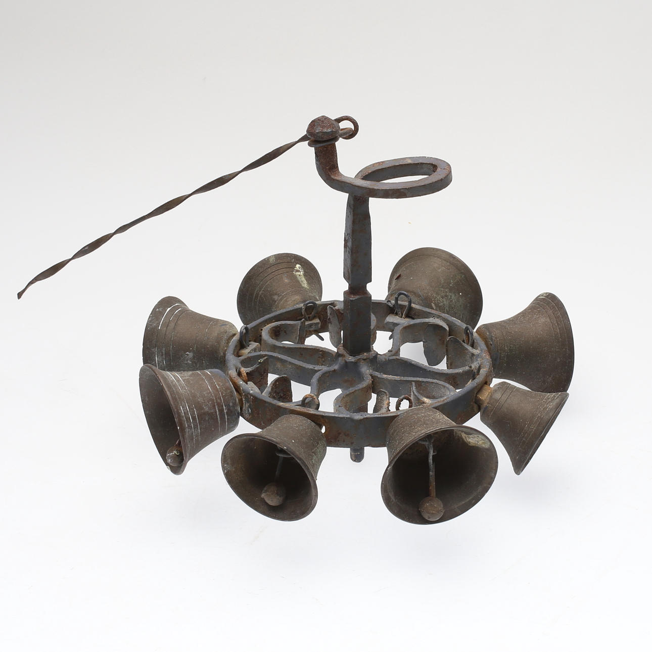 GRINDPINGLA, målad metall, 1800-talets första hälft.