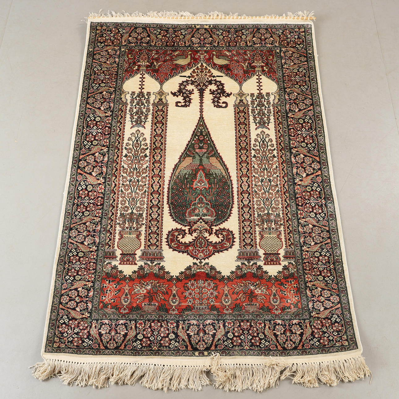 CARPET, oriental, 181 x 122 cm.