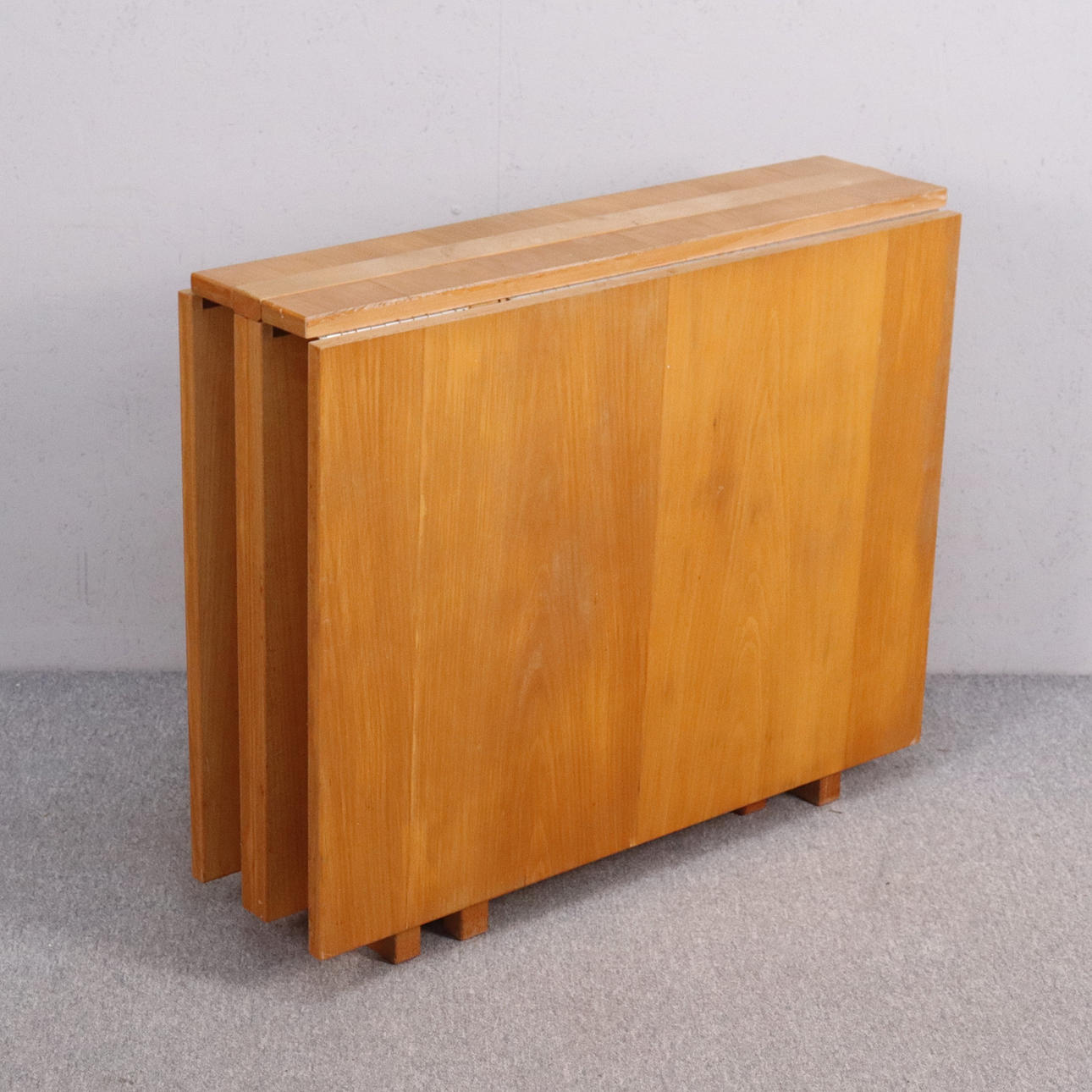 DROP-LEAF TABLE, second half of the 20th century.