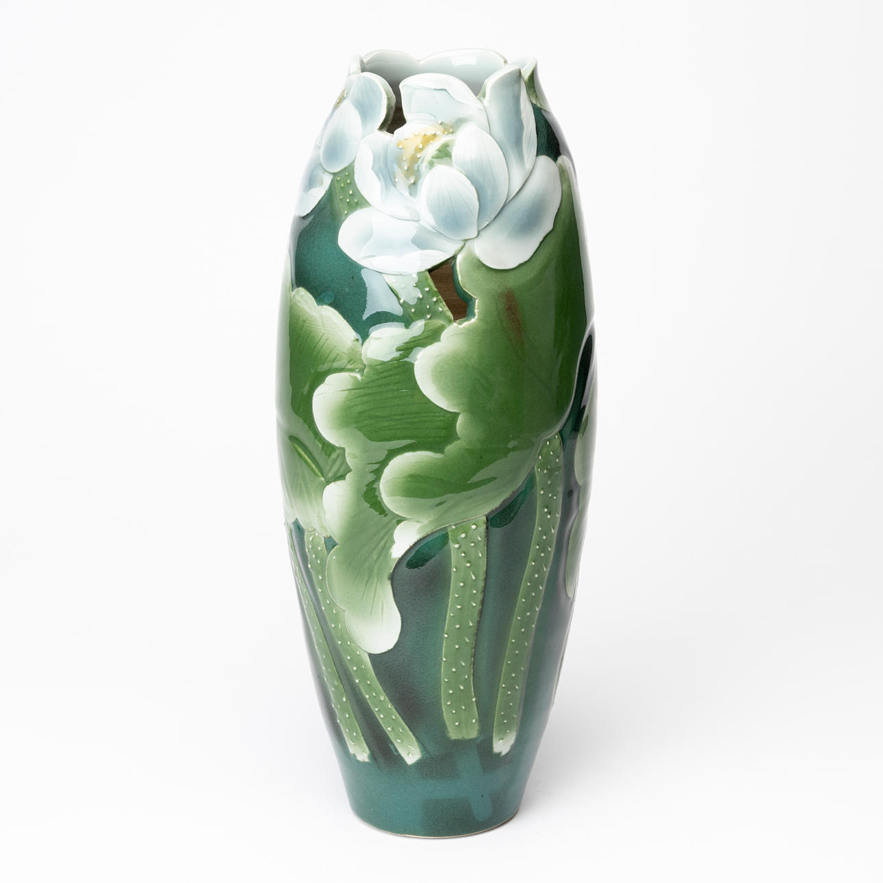 VASE, ceramic, China, 20th century.