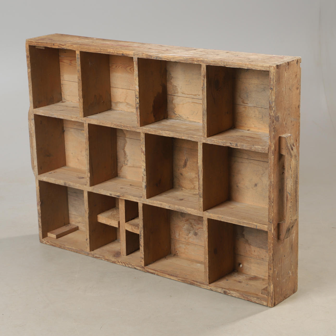 SHELF WITH HANDLES, pine, early 20th century.