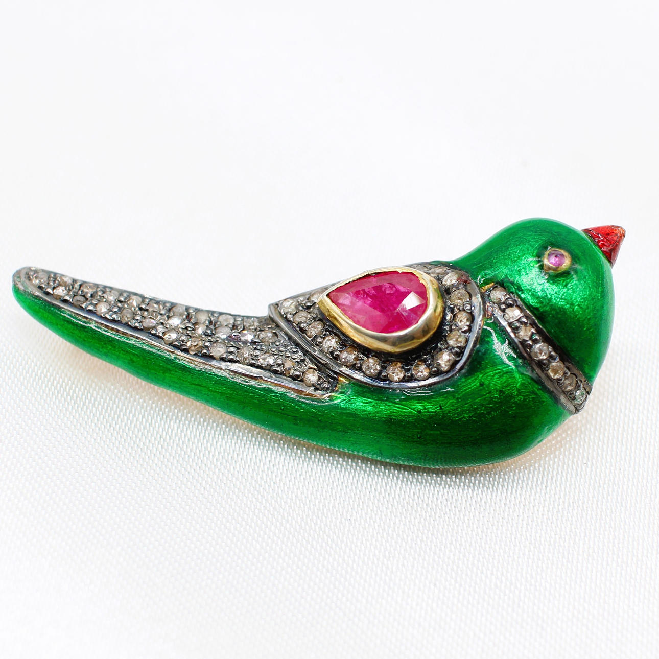 LOVE BIRD BROOCH, RUBIES & DIAMOND SET.