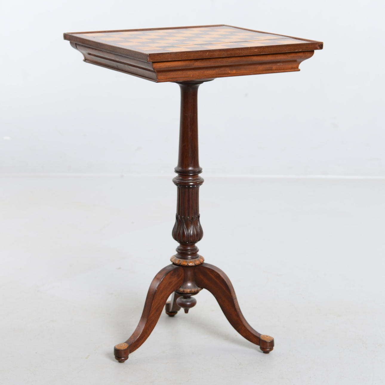 CHESS TABLE, 19th/20th century.