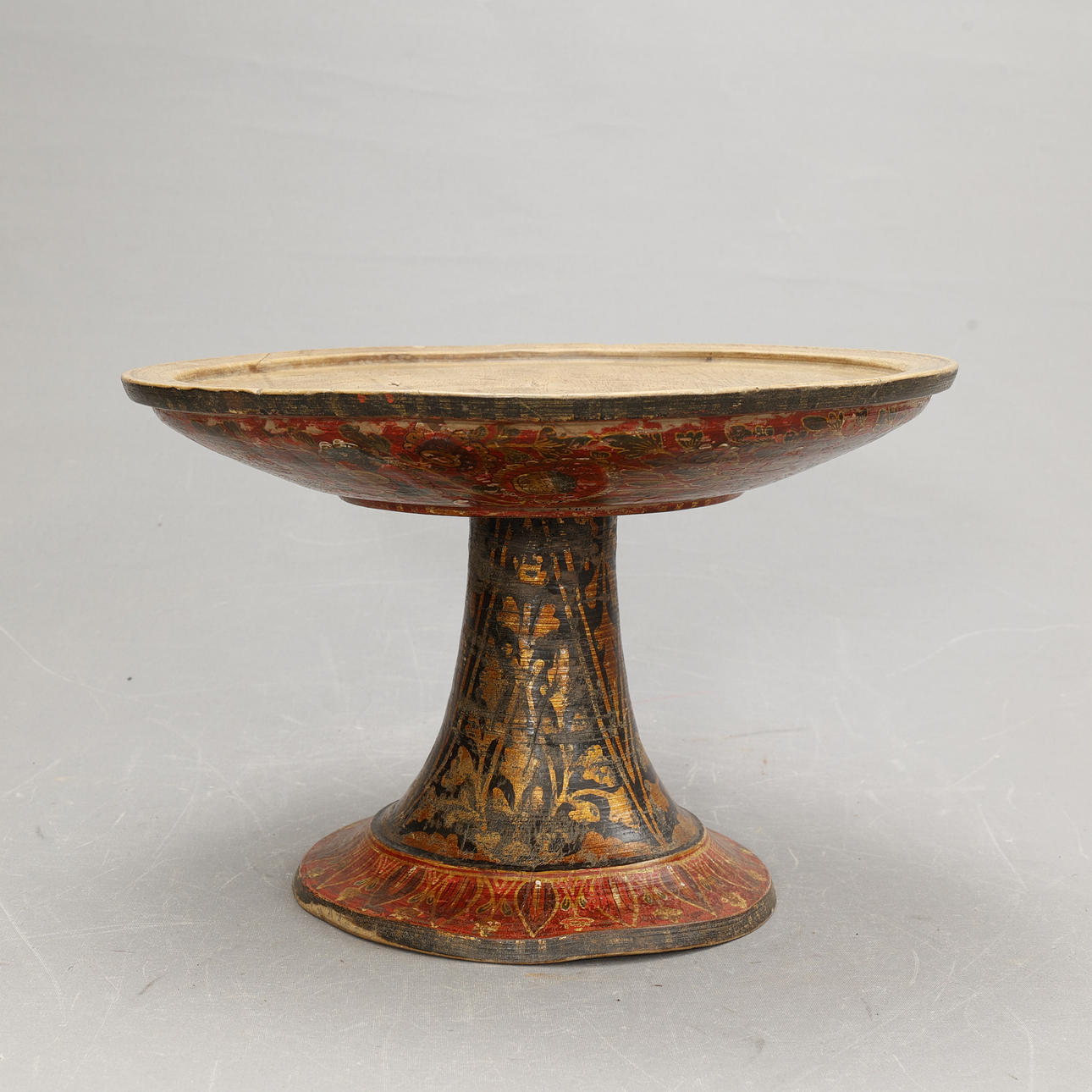 PRESENTATION TRAY, early 20th century, painted.